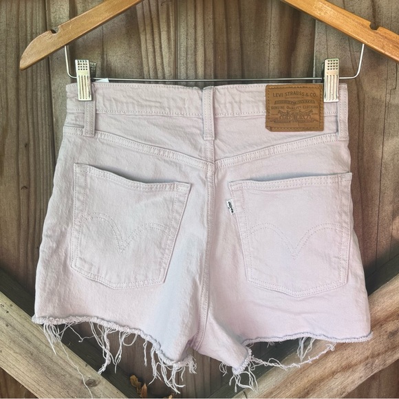Lavender Levi’s Ribcage Shorts - Picture 7 of 8